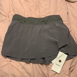 Queenieke tennis/golf skirt size small